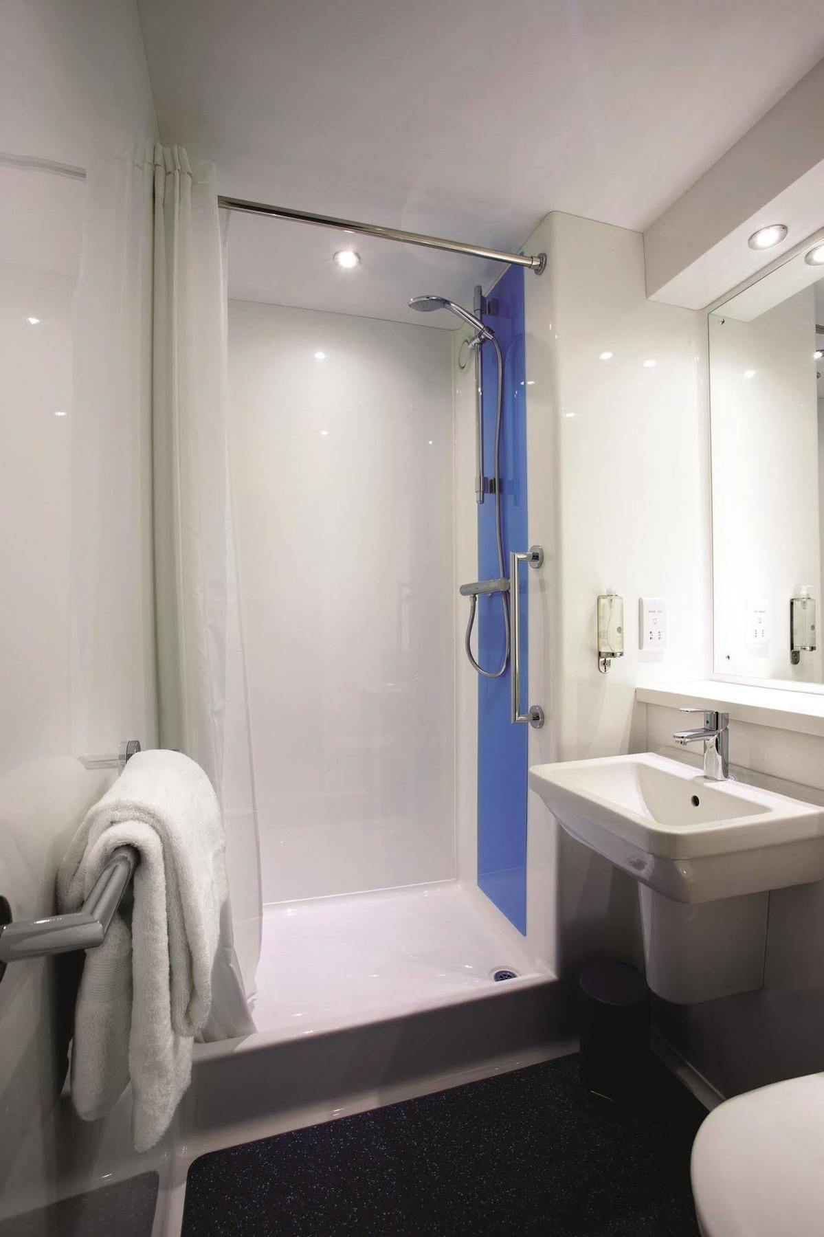 Travelodge London Greenwich Екстериор снимка